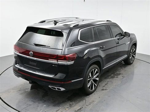 Used 2024 Volkswagen Atlas SEL Premium R-Line image 41