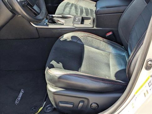 Used 2017 Toyota Camry XSE image 13