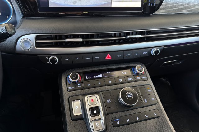 Used 2024 Hyundai Palisade Limited FWD image 27