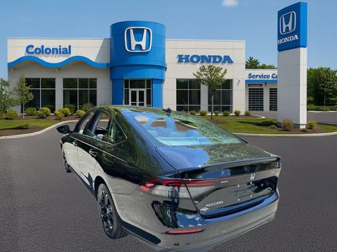 Used 2025 Honda Accord SE image 4