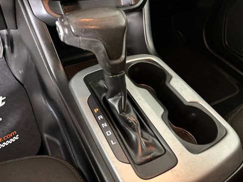 Used 2021 Chevrolet Colorado LT w/ Fleet Safety Package RWD image 18