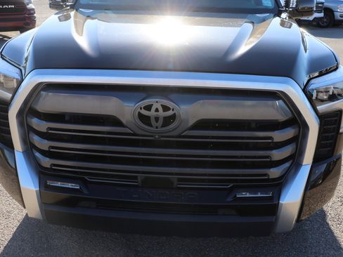 Used 2022 Toyota Tundra Limited AWD/4WD image 2
