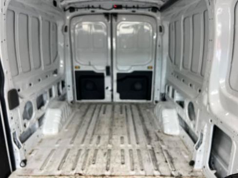 Used 2024 Ford Transit 250 148 Medium Roof RWD image 10