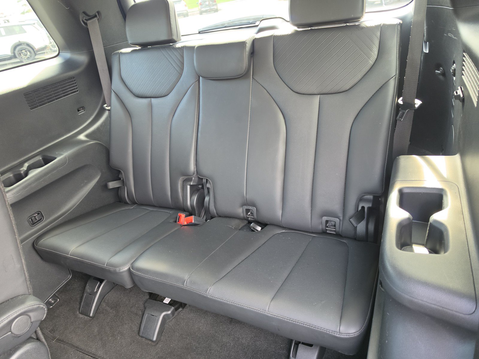 Used 2025 Hyundai Palisade SEL AWD/4WD image 14