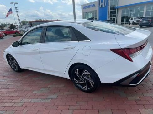 Used 2024 Hyundai Elantra Limited FWD image 7