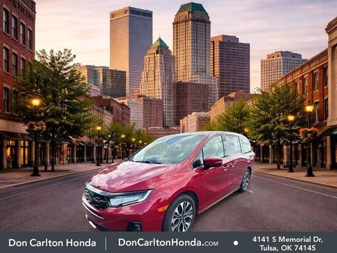 Used 2026 Honda Odyssey Elite image 3