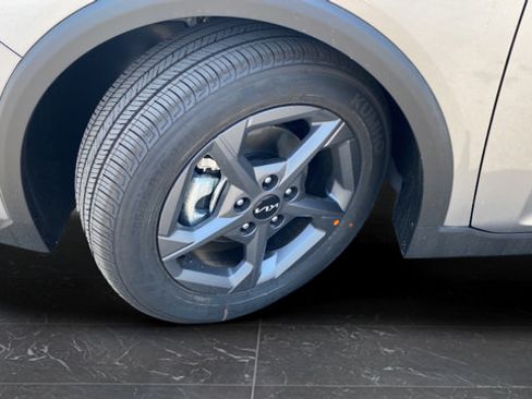 New 2026 Kia K4 FWD image 34