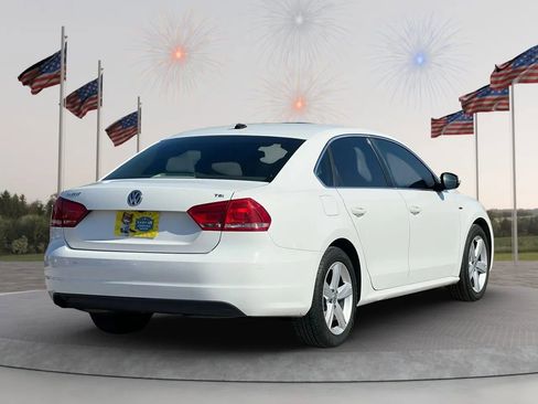 Used 2015 Volkswagen Passat 1.8T S image 7