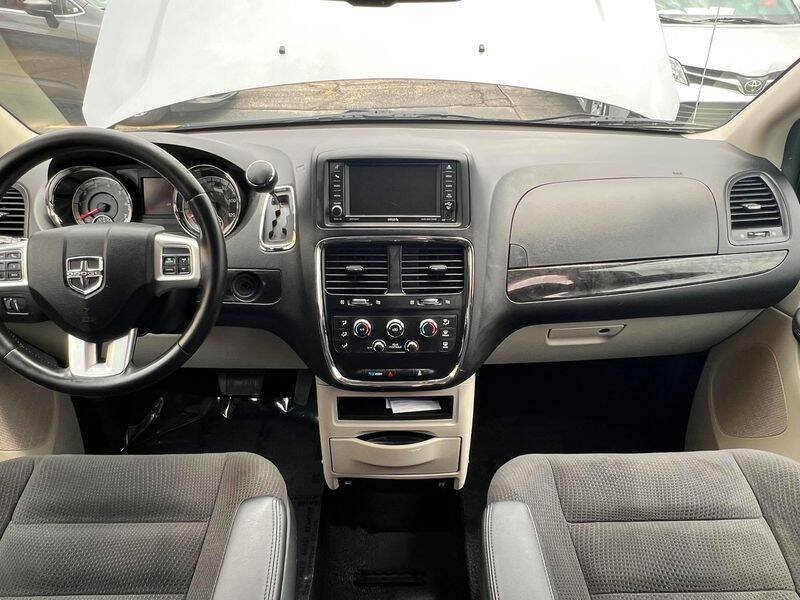 Used 2017 Dodge Grand Caravan SE w/ Power Window Group FWD image 21