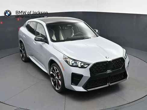 New 2026 BMW X2 xDrive28i w/ Technology Package AWD/4WD image 1