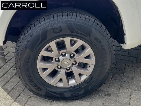 Used 2019 Toyota Tacoma SR5 image 9