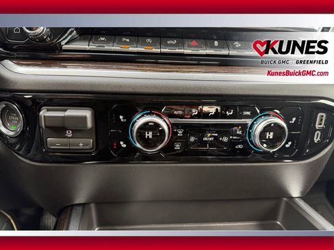 New 2026 GMC Sierra 1500 Elevation w/ Elevation Premium Package AWD/4WD image 17