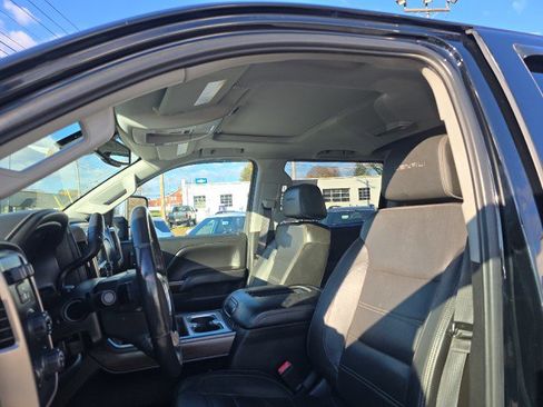 Used 2018 GMC Sierra 2500 Denali image 4