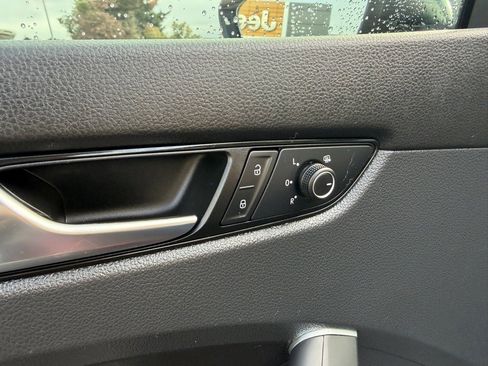 Used 2022 Volkswagen Passat 2.0T SE image 16