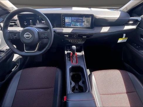 Certified 2025 Nissan Kicks SR w/ Interior Electronics Package FWD image 14