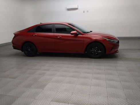 Used 2023 Hyundai Elantra SEL FWD image 11