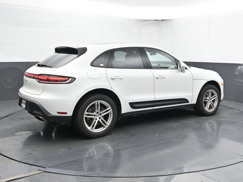 Used 2024 Porsche Macan AWD/4WD image 3