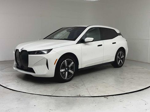 Certified 2026 BMW iX xDrive45 w/ Executive Package AWD/4WD image 5