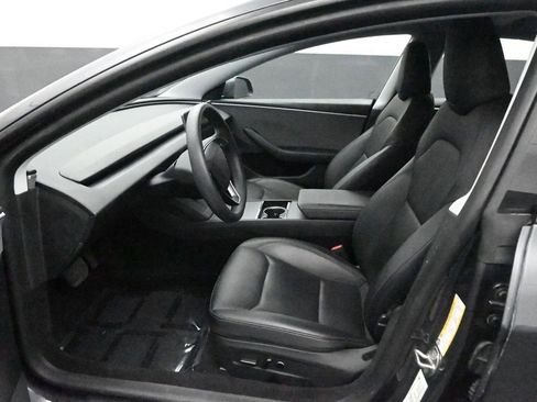 Used 2024 Tesla Model 3 Standard Range RWD image 11