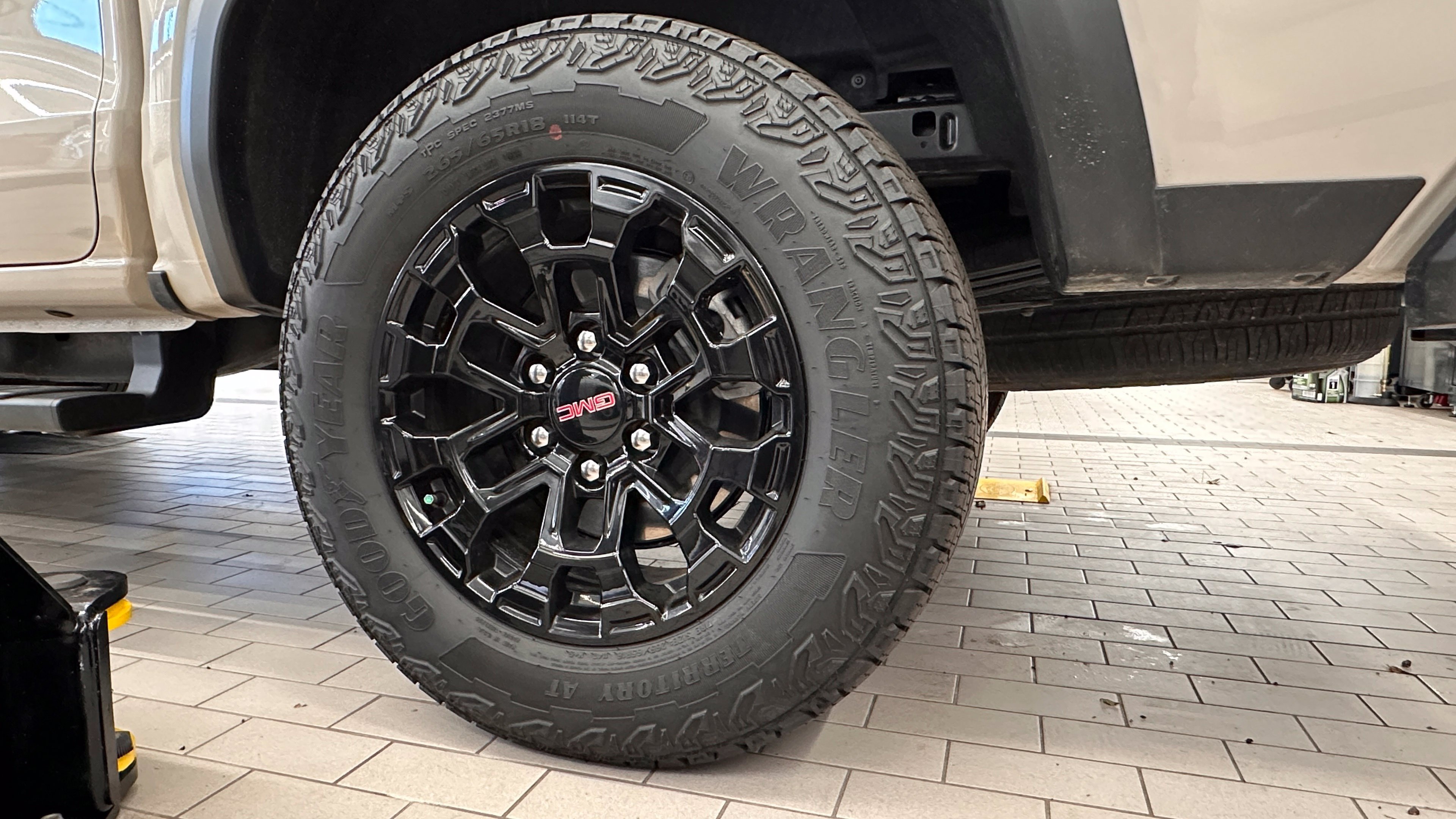 Used 2026 GMC Canyon Elevation RWD image 8