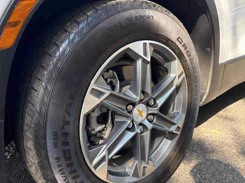 Used 2024 Chevrolet Blazer LT image 9