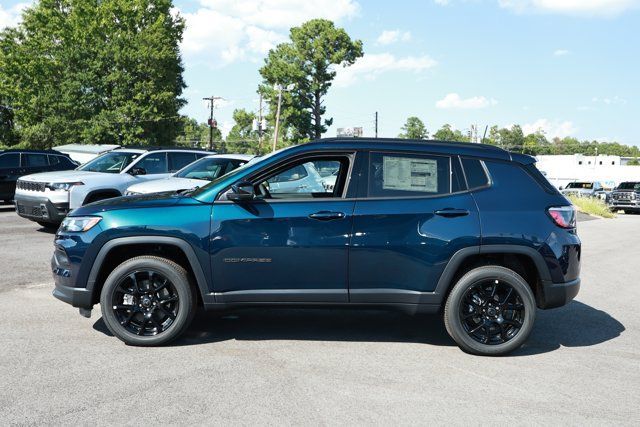 New 2026 Jeep Compass Latitude AWD/4WD image 9