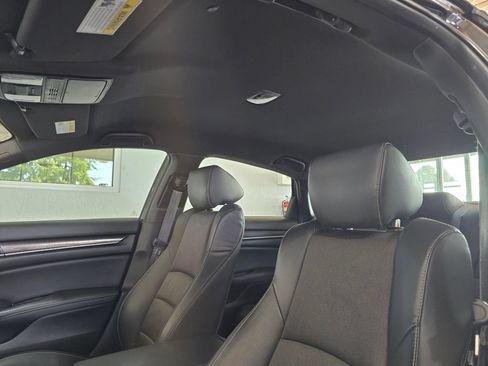 Used 2018 Honda Accord Sport image 23