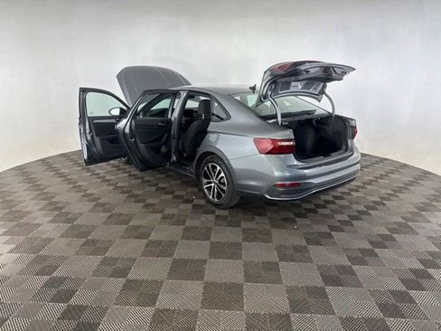 Used 2025 Volkswagen Jetta Sport FWD image 20