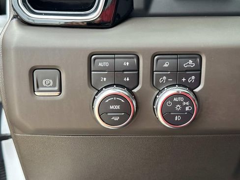 Used 2024 GMC Sierra 1500 Denali w/ Technology Package AWD/4WD image 42