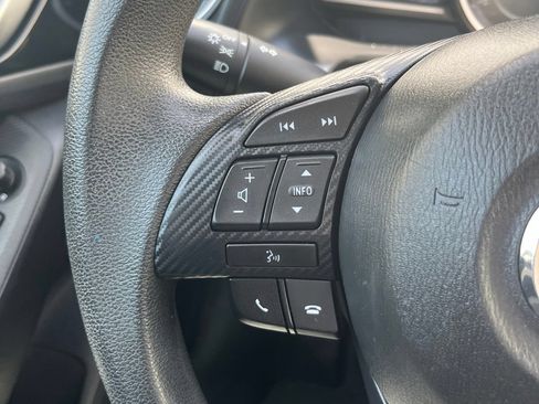 Used 2016 MAZDA MAZDA3 i Sport FWD image 20