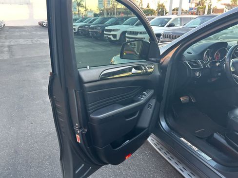 Used 2019 Mercedes-Benz GLE 43 AMG AMG GLE 43 image 26