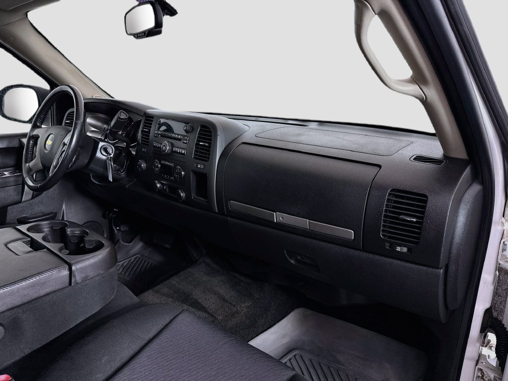 Used 2011 Chevrolet Silverado 1500 LT AWD/4WD image 24