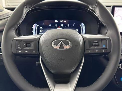 Certified 2025 INFINITI QX60 Luxe w/ Vision Package image 15