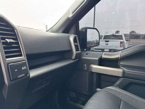 Used 2019 Ford F150 Raptor w/ Equipment Group 801A Mid image 30