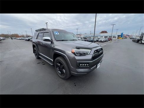 Used 2019 Toyota 4Runner SR5 image 2