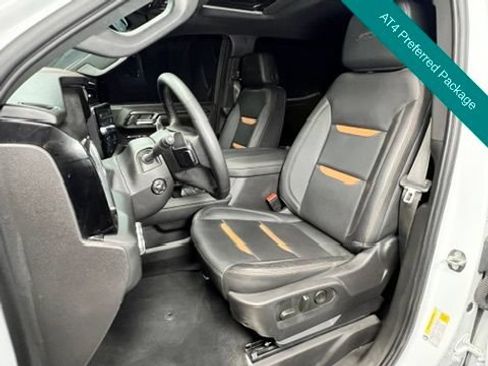 Used 2024 GMC Sierra 1500 AT4 w/ Technology Package AWD/4WD image 7