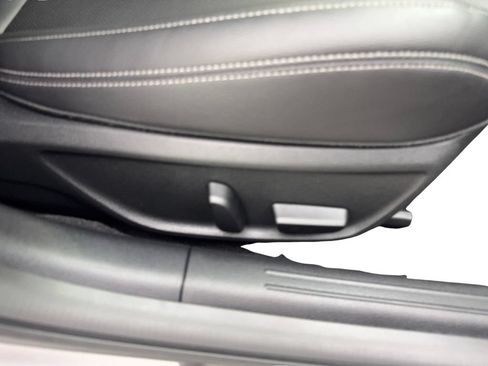 Used 2026 Genesis G70 2.5T RWD image 47