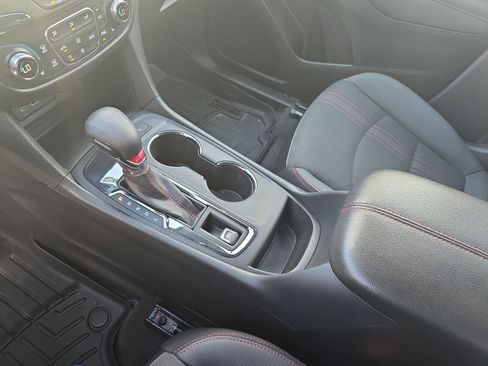 Used 2024 Chevrolet Equinox RS FWD image 26