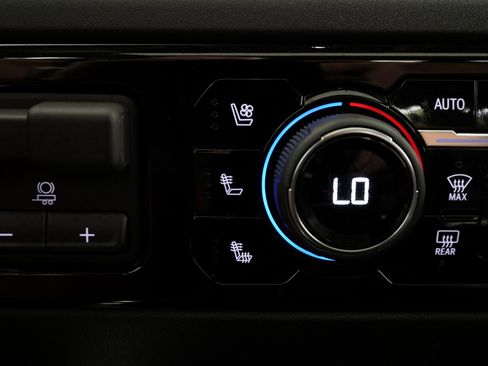 Used 2025 Chevrolet Silverado 1500 LTZ w/ LTZ Premium Texas Edition image 24