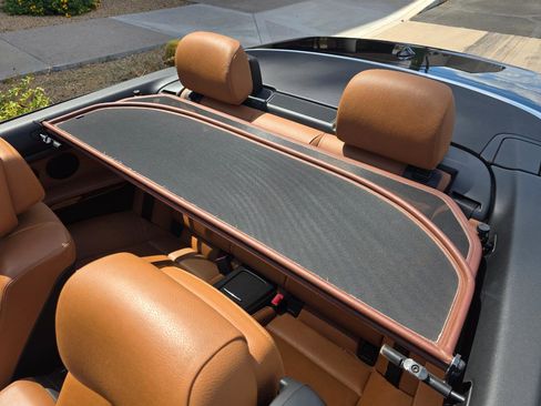 Used 2012 BMW 335i Convertible image 40