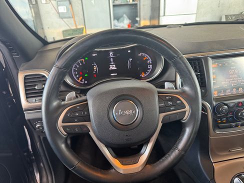 Used 2014 Jeep Grand Cherokee Limited RWD image 15