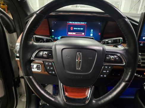 Used 2023 Lincoln Navigator L Reserve AWD/4WD image 21