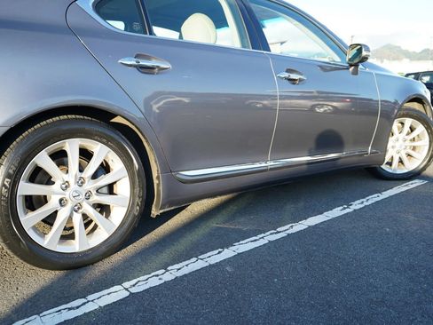 Used 2012 Lexus LS 460 image 7