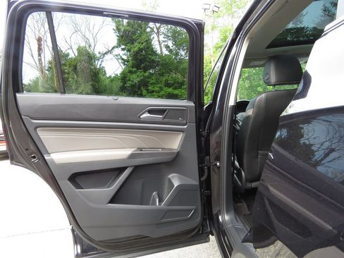 Used 2022 Volkswagen Atlas SEL Premium AWD/4WD image 20