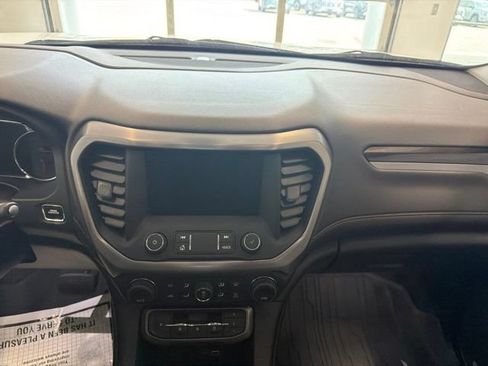 Used 2022 GMC Acadia AT4 w/ GMC Pro Grade Package AWD/4WD image 27