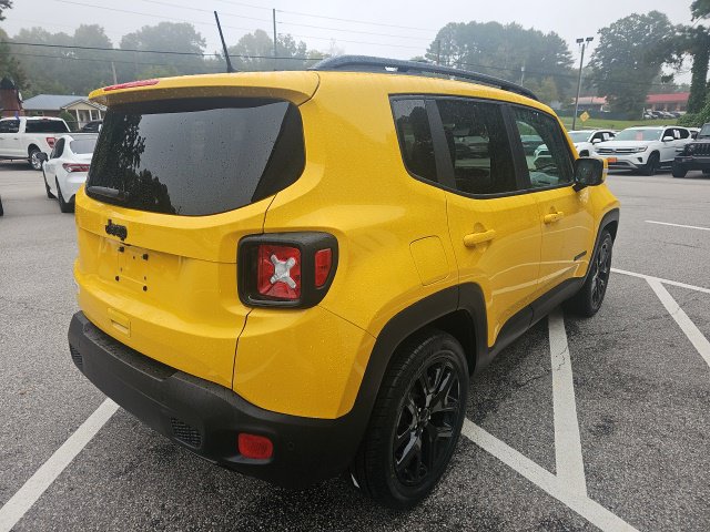 Used 2018 Jeep Renegade Altitude w/ UConnect 8.4 Nav Group FWD image 5
