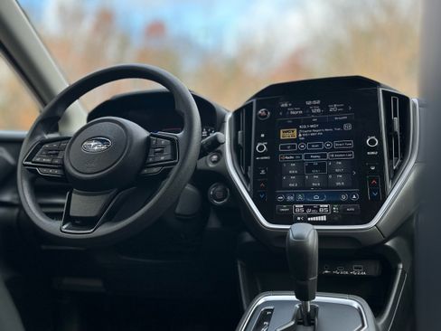 Used 2024 Subaru Crosstrek 2.0i Premium image 2