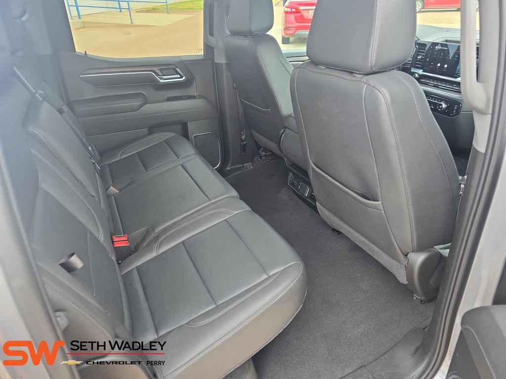 Used 2025 GMC Sierra 1500 SLT AWD/4WD image 12