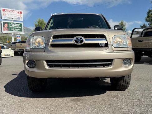 Used 2005 Toyota Sequoia SR5 RWD image 5