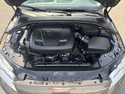 Used 2015 Volvo XC70 T5 Platinum FWD image 22